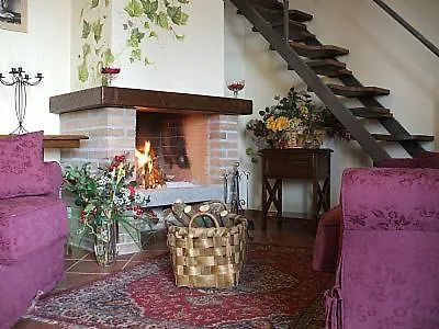 Sleeps 6 Pool Willa