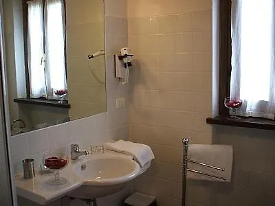 Sleeps 6 Pool Willa *
