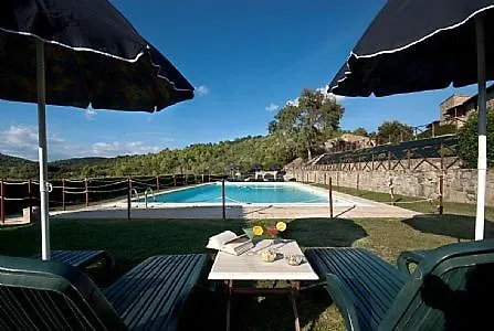 Sleeps 6 Pool Willa